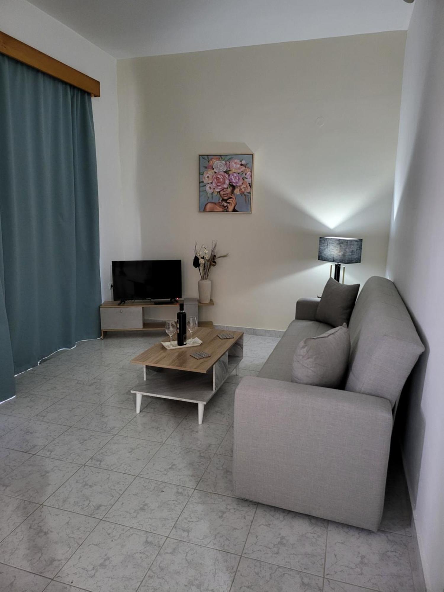 Pyrgos Hotel Apartments Kremastí Екстериор снимка