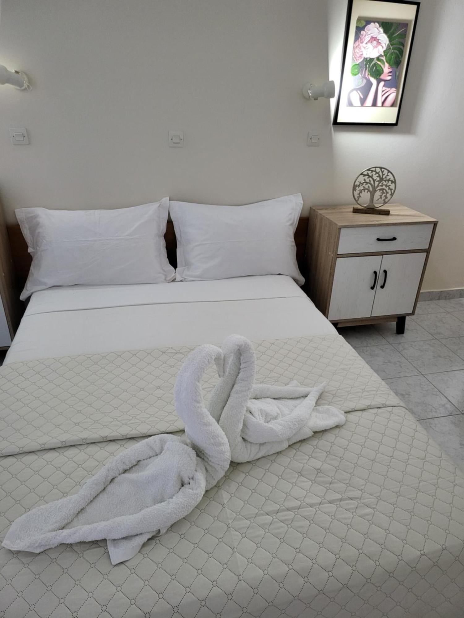 Pyrgos Hotel Apartments Kremastí Екстериор снимка