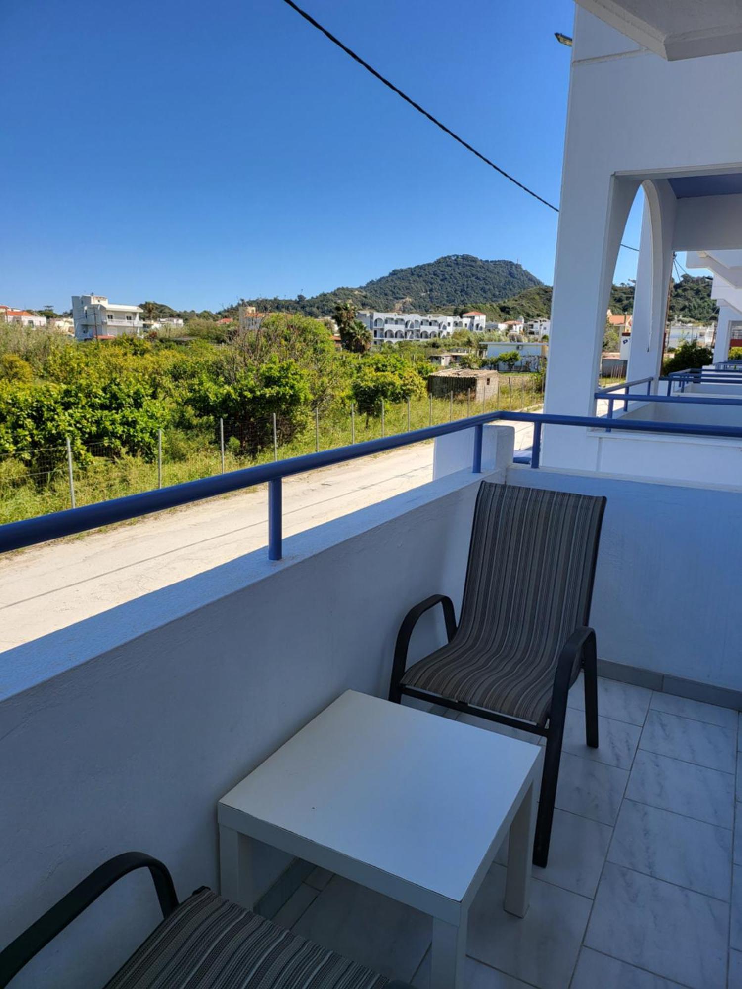 Pyrgos Hotel Apartments Kremastí Екстериор снимка