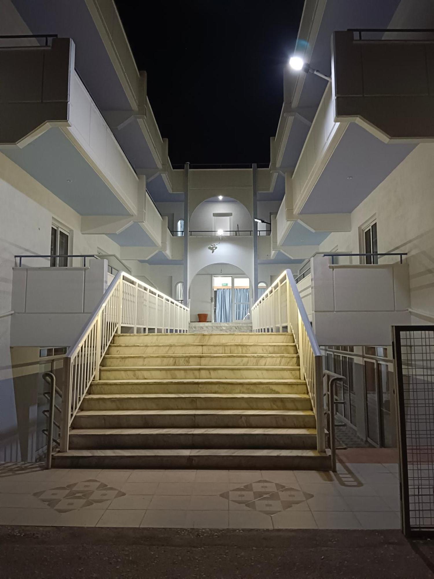 Pyrgos Hotel Apartments Kremastí Екстериор снимка