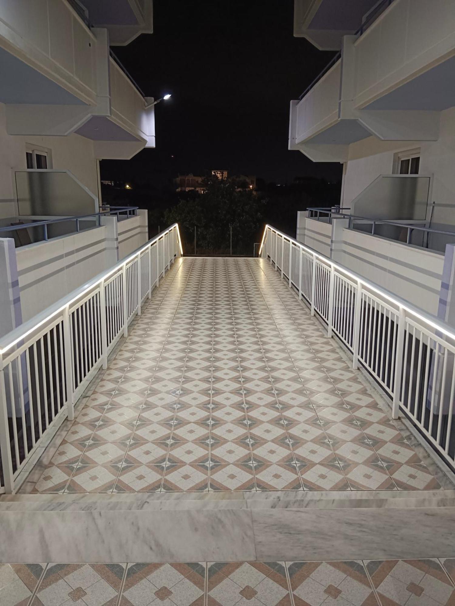 Pyrgos Hotel Apartments Kremastí Екстериор снимка