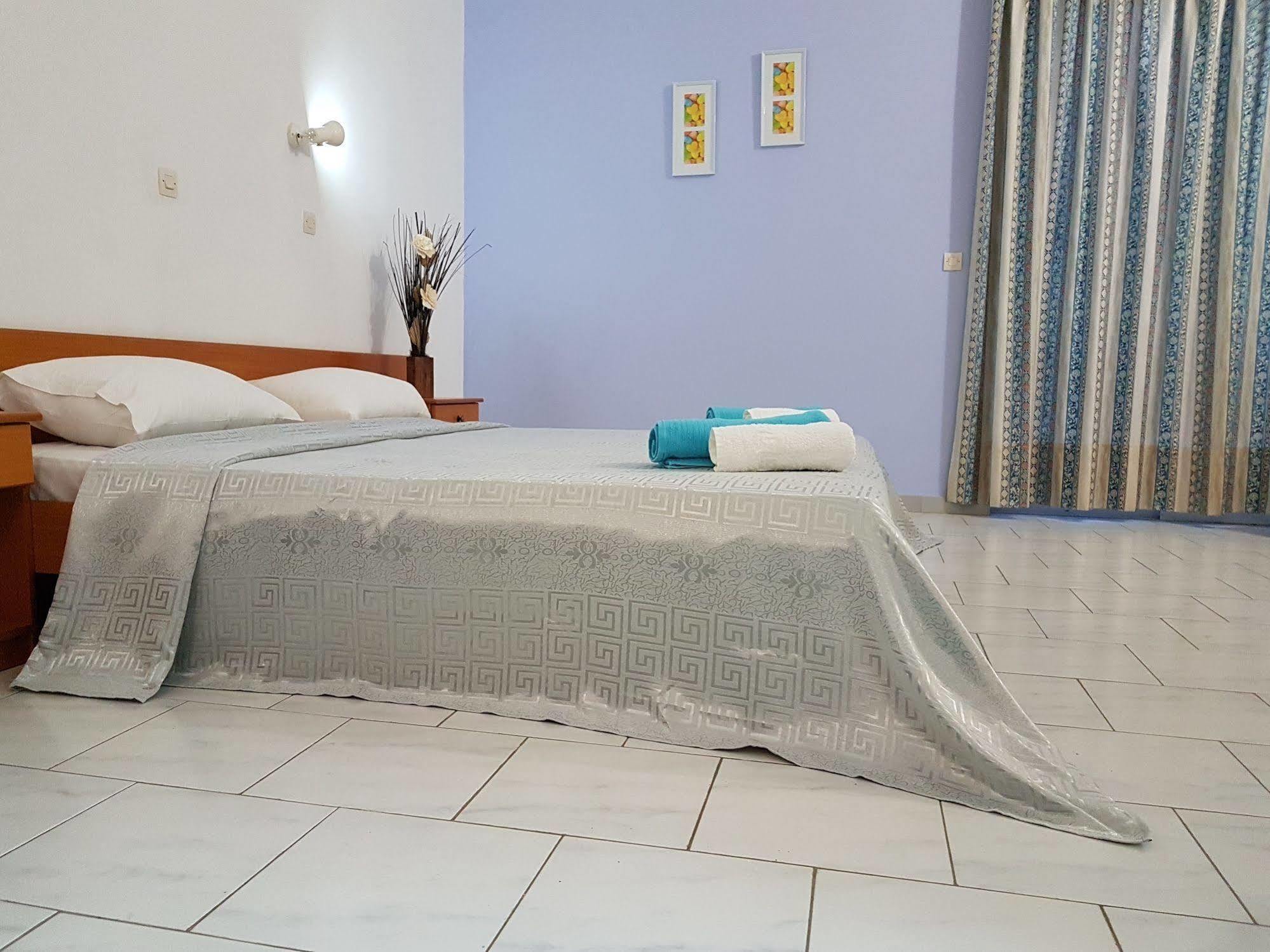 Pyrgos Hotel Apartments Kremastí Екстериор снимка