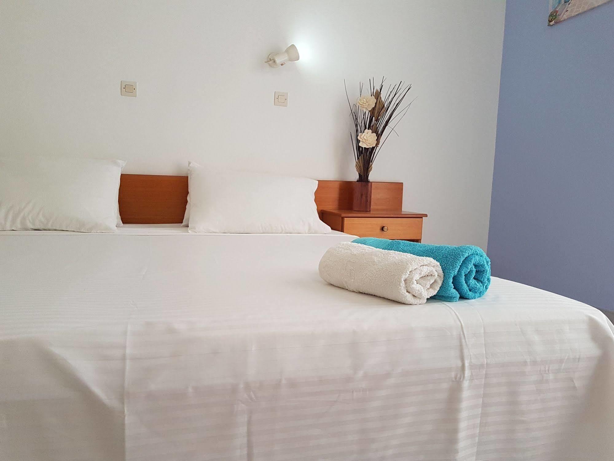 Pyrgos Hotel Apartments Kremastí Екстериор снимка