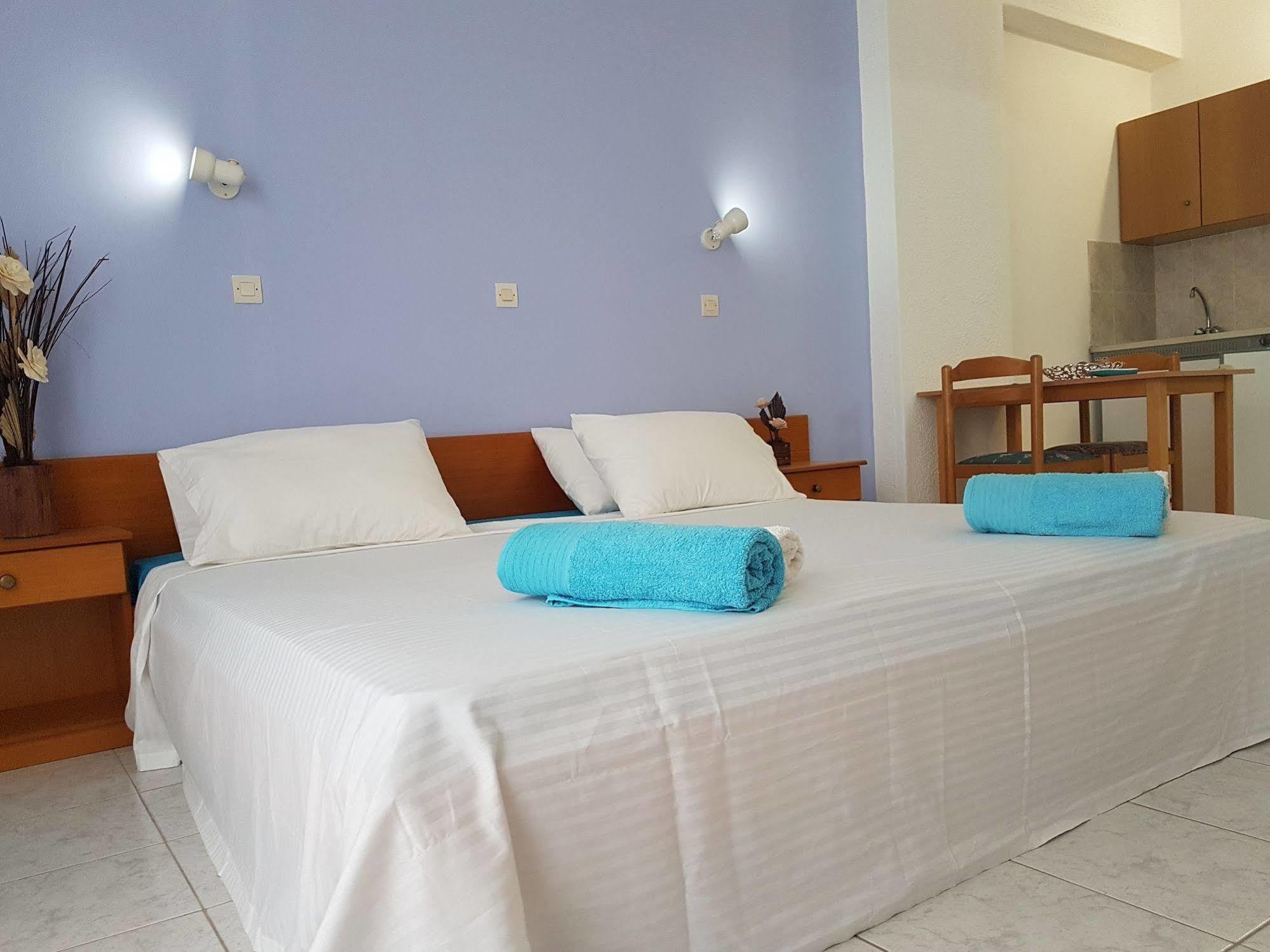 Pyrgos Hotel Apartments Kremastí Екстериор снимка