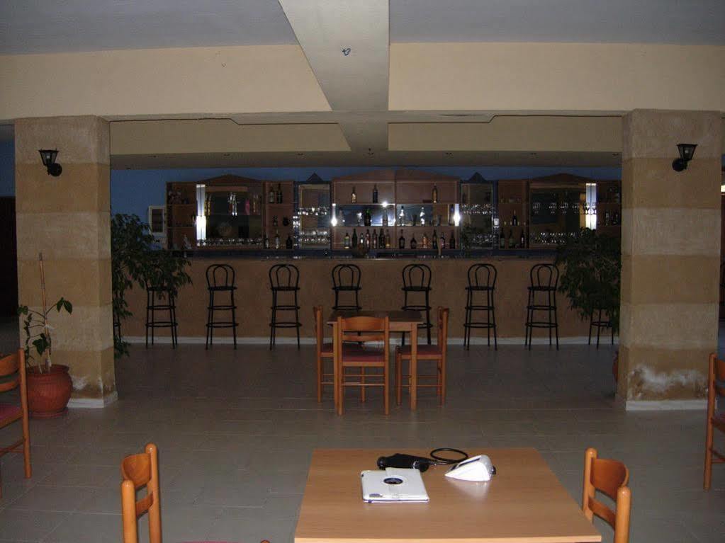 Pyrgos Hotel Apartments Kremastí Екстериор снимка